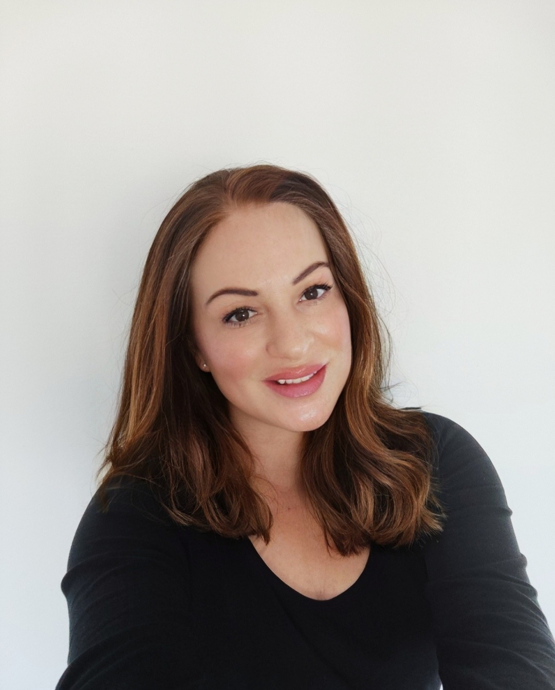 Experienced male massage therapist providing mobile massage in Munich